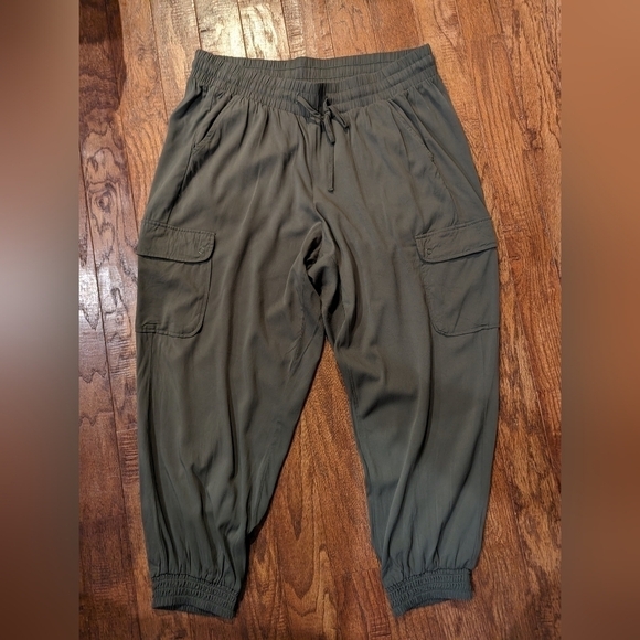 TORRID Olive Green cargo ankle jogger pants size 1x - Picture 8 of 8